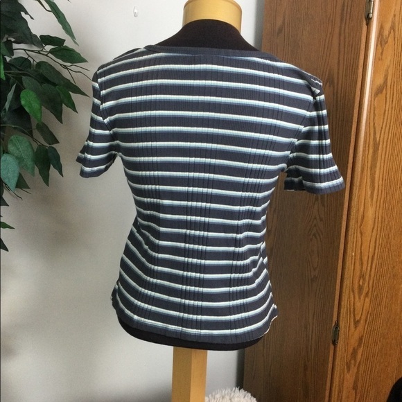 SO XL snap through short sleeve scoopneck ribbed tee Color is navy strip… - Picture 11 of 11
